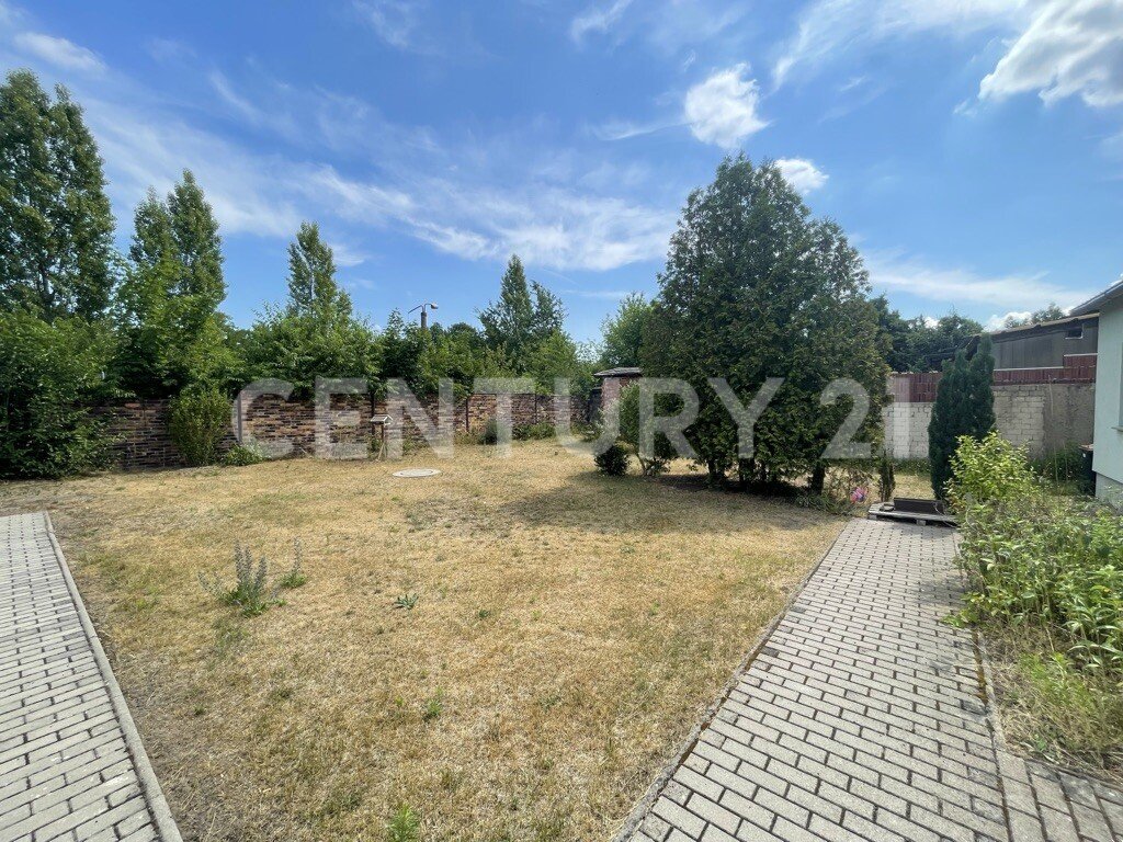 Vier Reihenhäuser stehen zum Verkauf