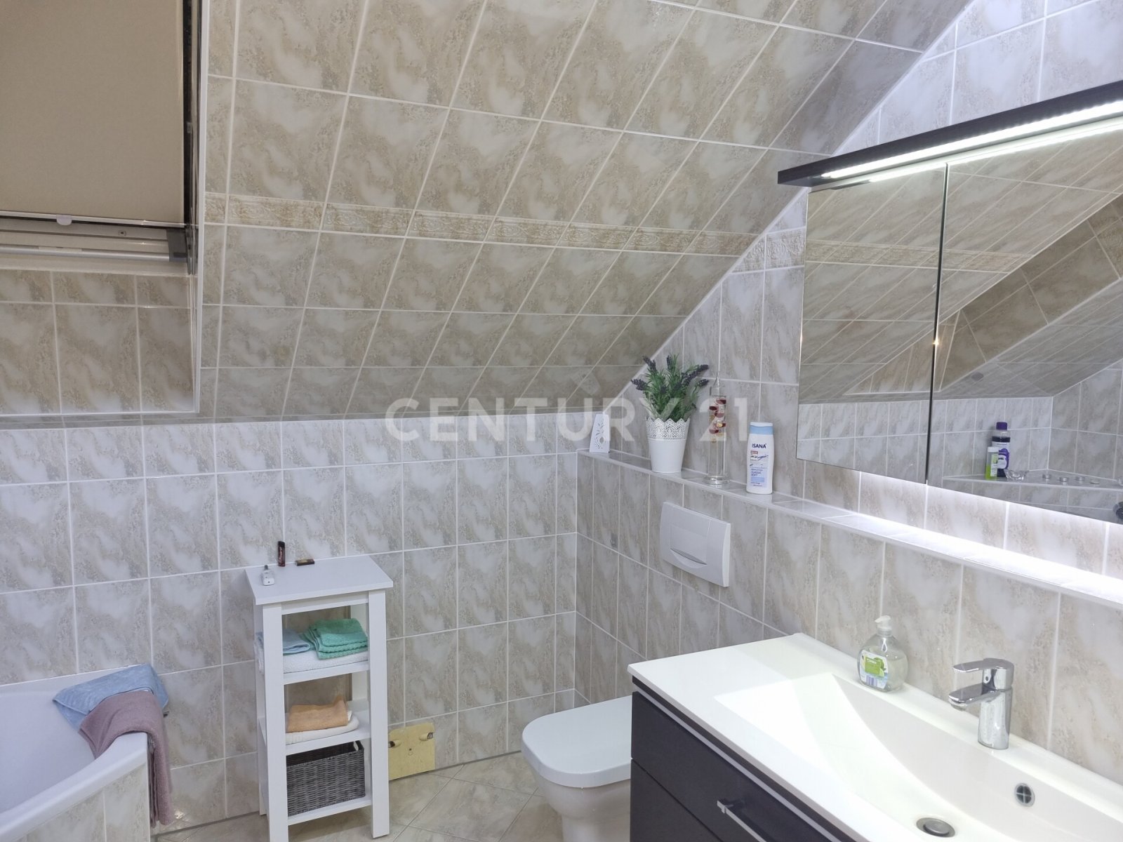 Endlich in die eigenen vier Wände