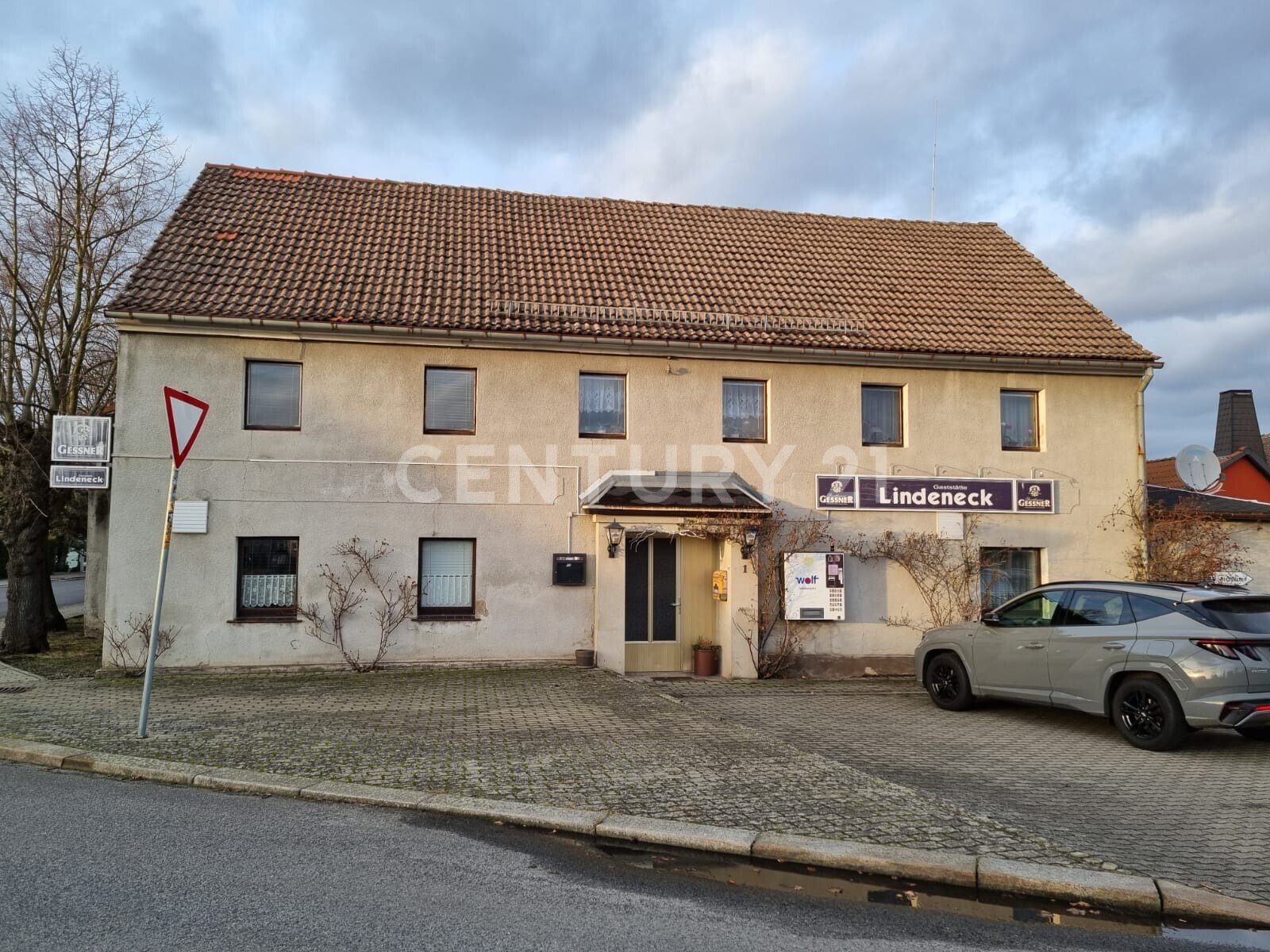 Immobilie mit Potenzial in idyllischer Seenlandschaft