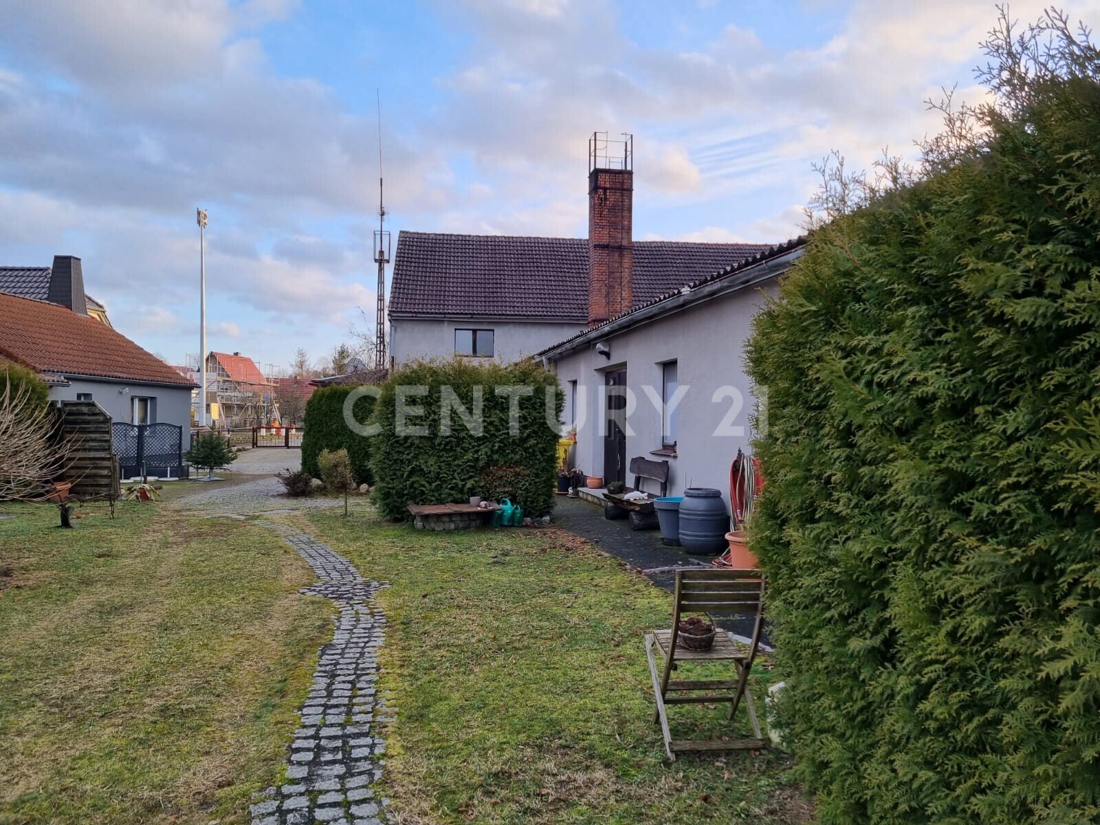 Immobilie mit Potenzial in idyllischer Seenlandschaft