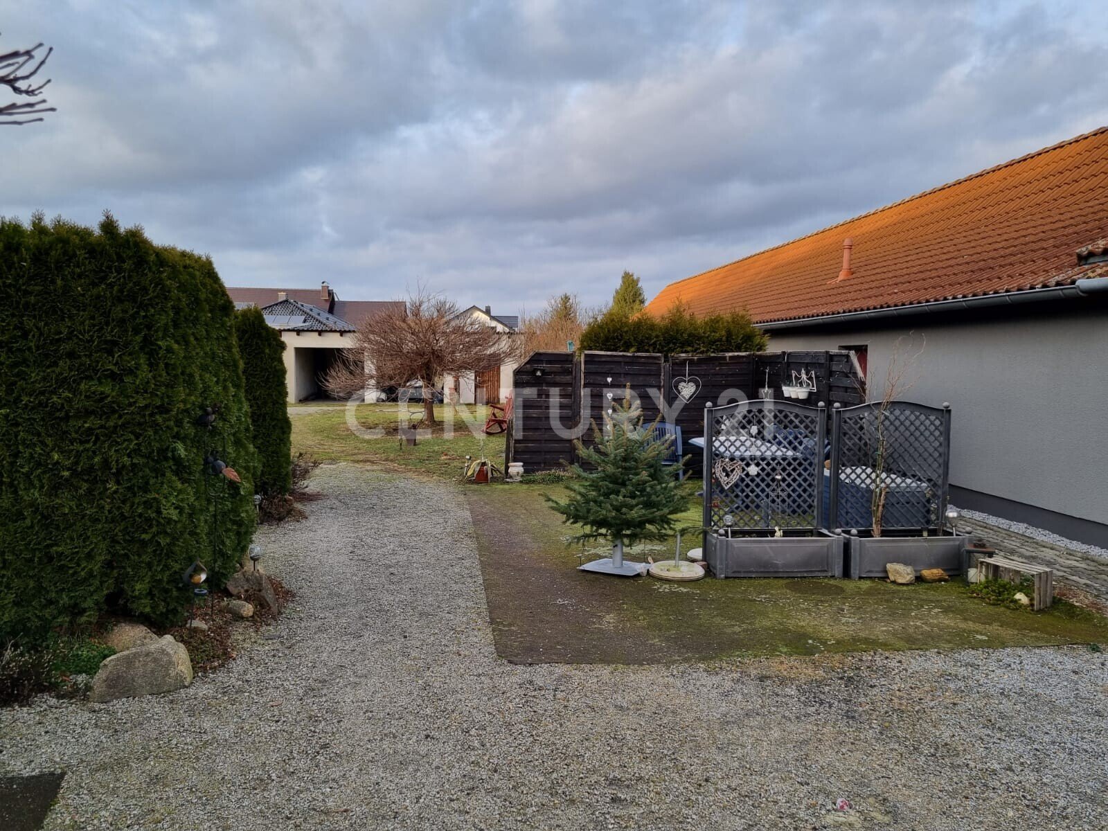 Immobilie mit Potenzial in idyllischer Seenlandschaft