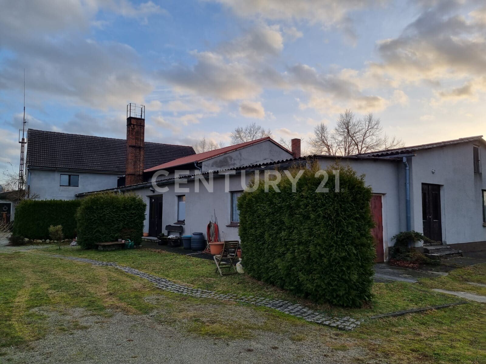 Immobilie mit Potenzial in idyllischer Seenlandschaft