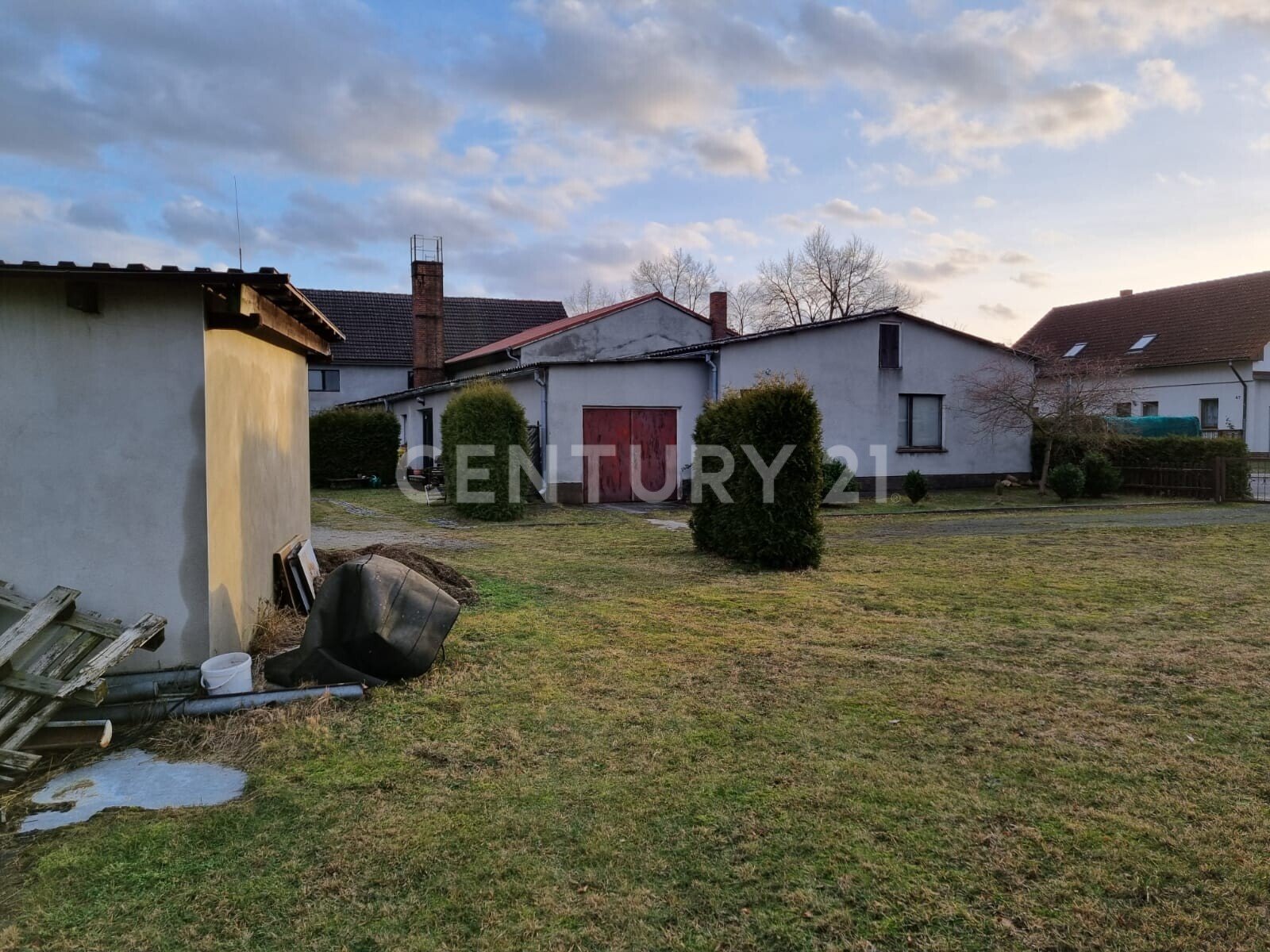 Immobilie mit Potenzial in idyllischer Seenlandschaft