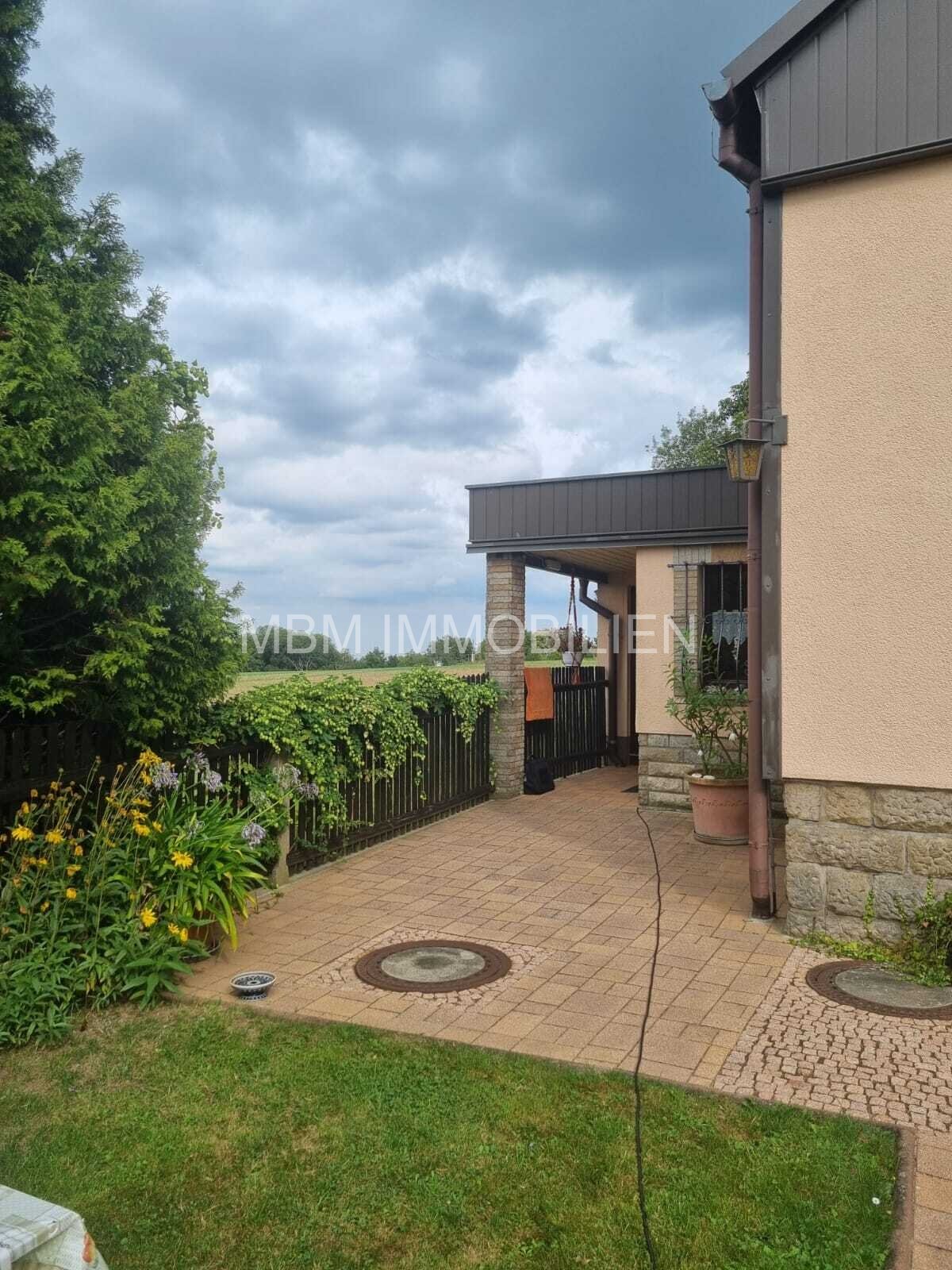 Ihr neues zuHause umgeben von viel grün in Dresden