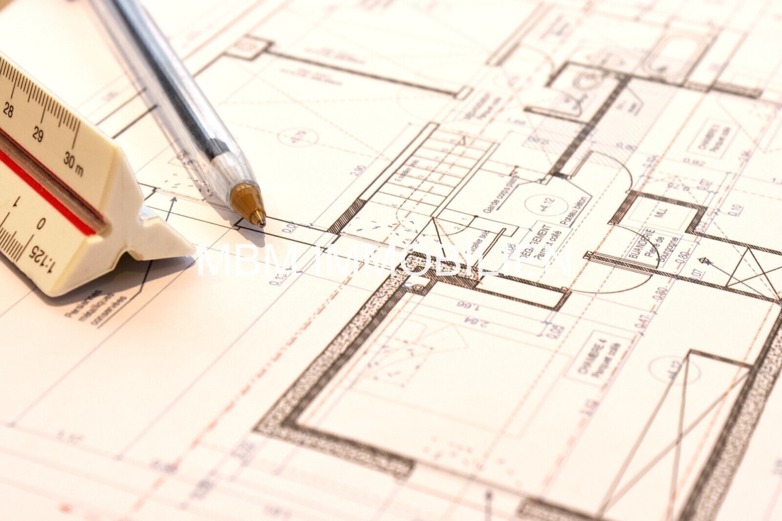 Großes Grundstück für Ihre neue Immobilie(n)